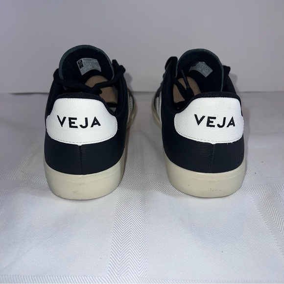 Veja Campo Chromefree Leather Women’s Sneaker-Black & White - w/ Original box - Picture 6 of 13